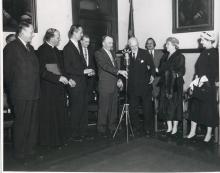 Réception organisée en l'honneur du L.-S Pariseau à l'École Polytechnique à l'occasion du Centième anniversaire de sa naissance le 29 octobre 1956.