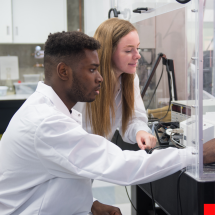 Séance d'information virtuelle | Cycles supérieurs (DESS, maîtrise, doctorat)