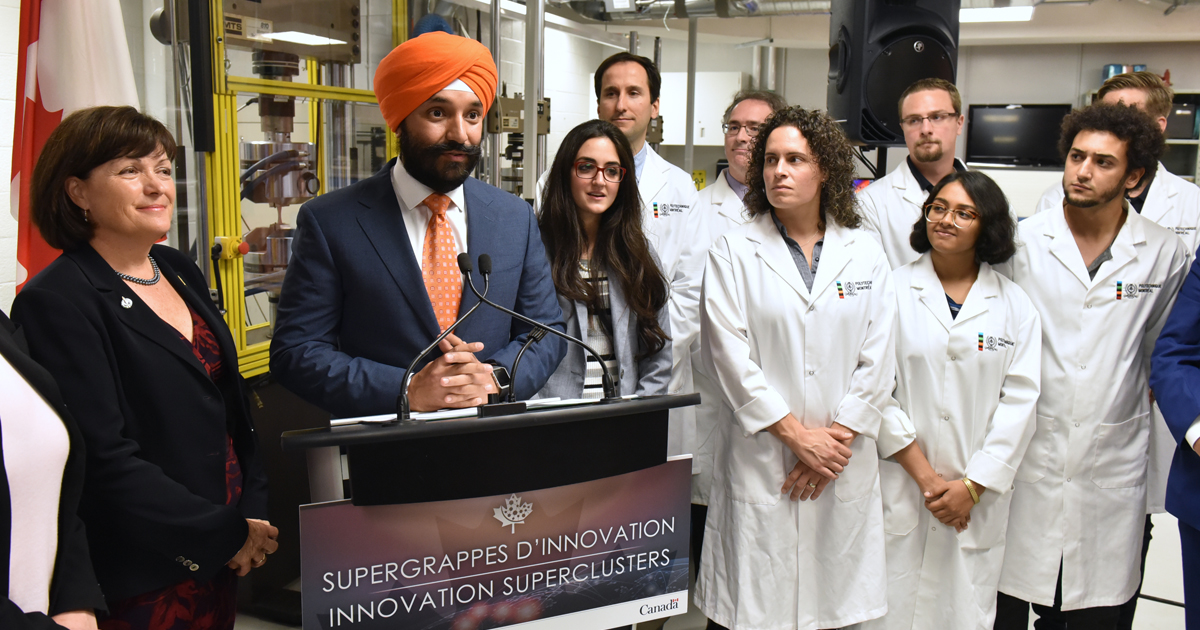 L'honorable Nasveep Bains, ministre fédéral de l’Innovation, des Sciences et du Développement économique, dans le Laboratoire de mécanique multi-échelles (LM2) de Polytechnique Montréal. L'honorable Nasveep Bains, ministre fédéral de l’Innovation, des Sciences et du Développement économique, dans le Laboratoire de mécanique multi-échelles (LM2) de Polytechnique Montréal.