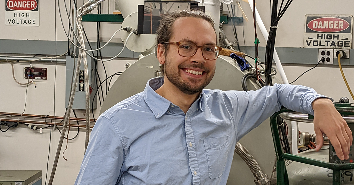 Elliott Claveau, diplômé en génie aérospatial, chercheur au MIT Elliott Claveau, diplômé en génie aérospatial, chercheur au MIT