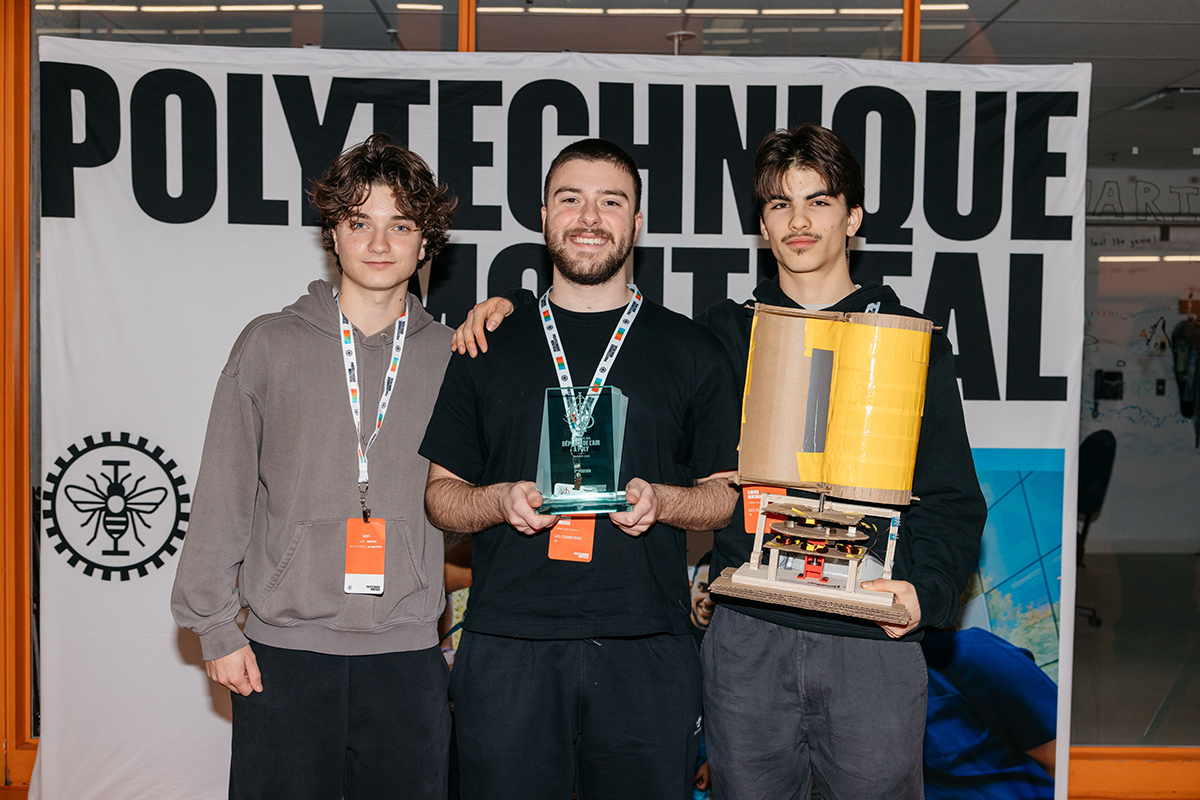 Les membres de l’équipe « Les Turbiniers » au concours « Déplace de l'air à Poly » 2026 à Polytechnique Montréal. (Photo : Annie Diotte) Les membres de l’équipe « Les Turbiniers » au concours « Déplace de l'air à Poly » 2026 à Polytechnique Montréal. (Photo : Annie Diotte)