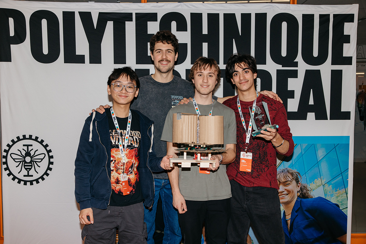 Les membres de l’équipe « Les Bobinos » au concours « Déplace de l'air à Poly » 2026 à Polytechnique Montréal. (Photo : Annie Diotte) Les membres de l’équipe « Les Bobinos » au concours « Déplace de l'air à Poly » 2026 à Polytechnique Montréal. (Photo : Annie Diotte)