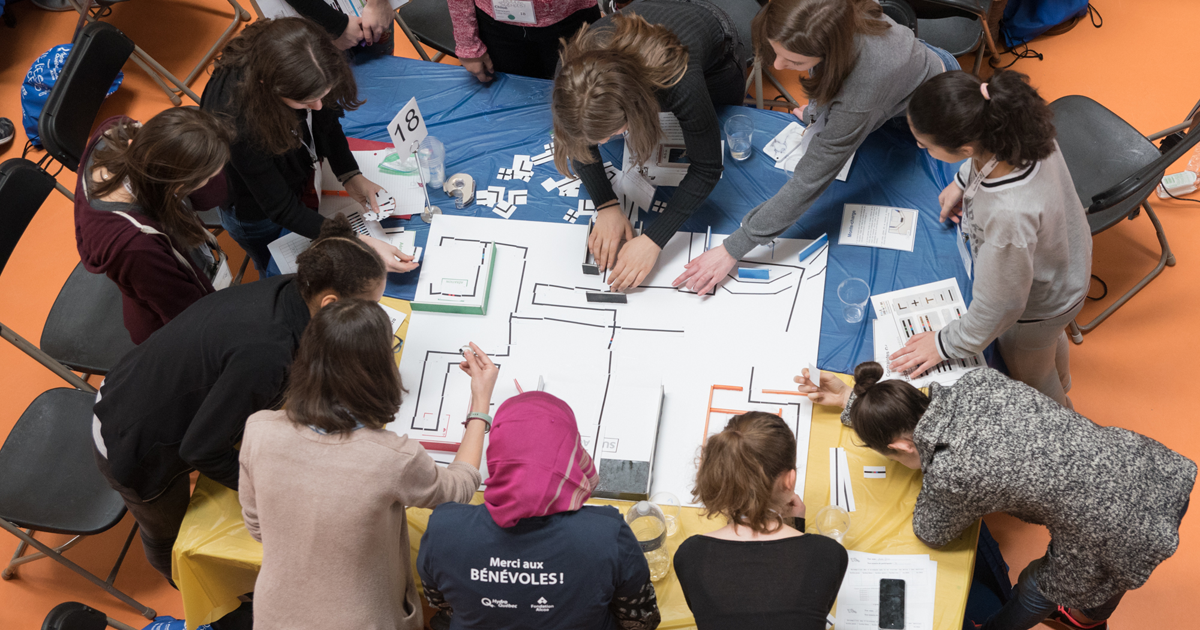 Des participantes à l'événement Les filles et les sciences, un duo électrisant! 2018 à Polytechnique Montréal Des participantes à l'événement Les filles et les sciences, un duo électrisant! 2018 à Polytechnique Montréal