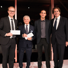 Benjamin De Leener, Pierre Laurin, Gabriel Mangeat et Pierre Karl Péladeau, lors de la remise des Bourses Pierre-Péladeau 2018.