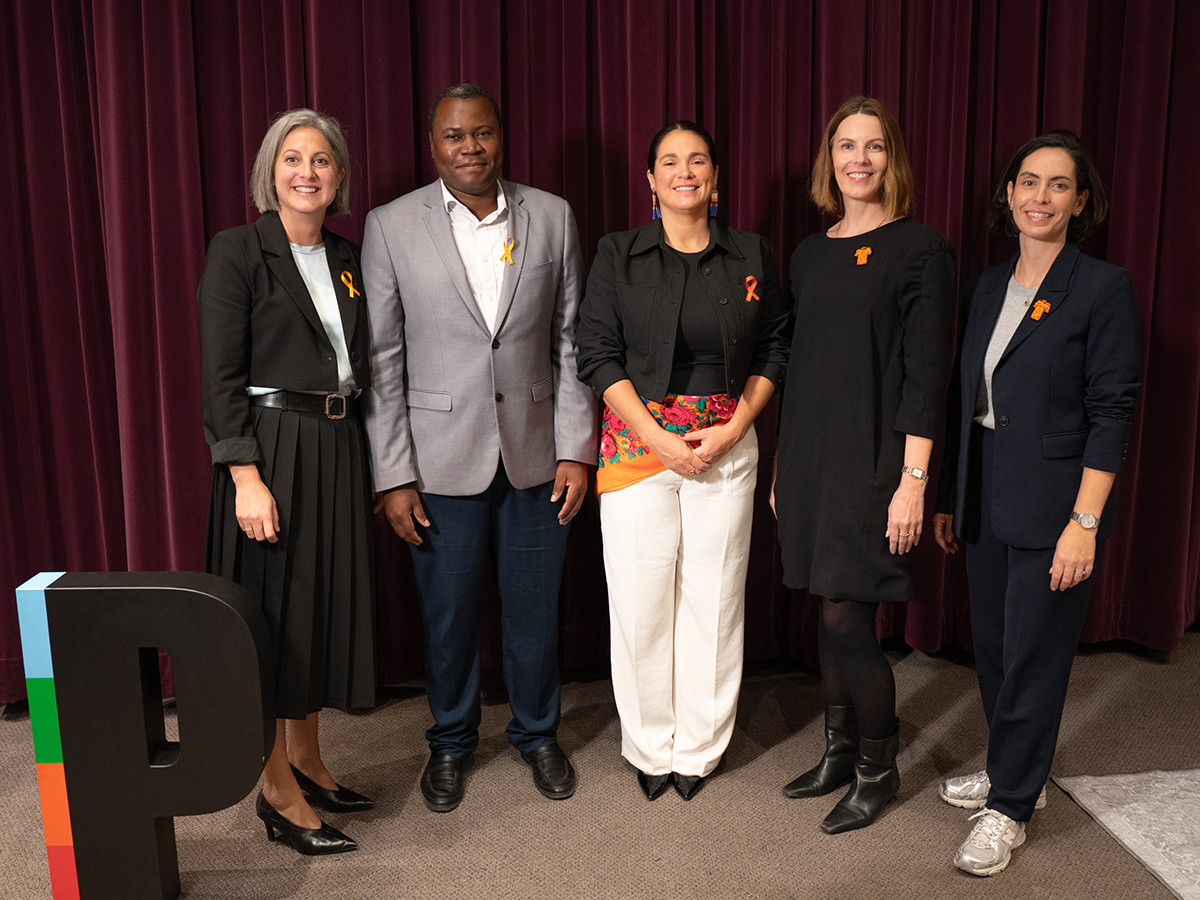 Amélie Tanguay, Foutse Khomh, Marie St-Gelais, Jacqueline Wallace et Valérie Bélisle. Amélie Tanguay, Foutse Khomh, Marie St-Gelais, Jacqueline Wallace et Valérie Bélisle.