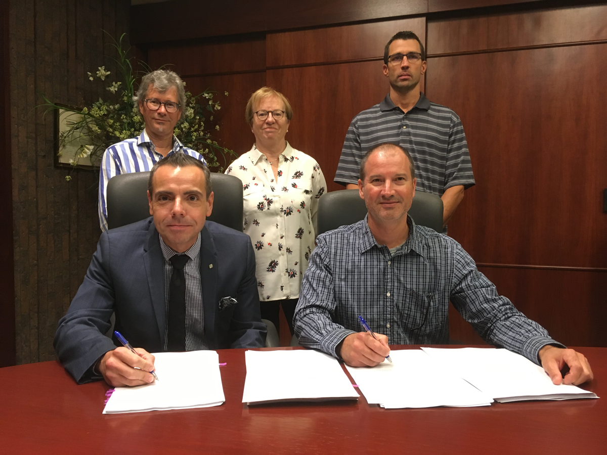 Signature de la nouvelle convention collective entre Polytechnique Montréal et le SECTEP, le 31 août 2018. Signature de la nouvelle convention collective entre Polytechnique Montréal et le SECTEP, le 31 août 2018.