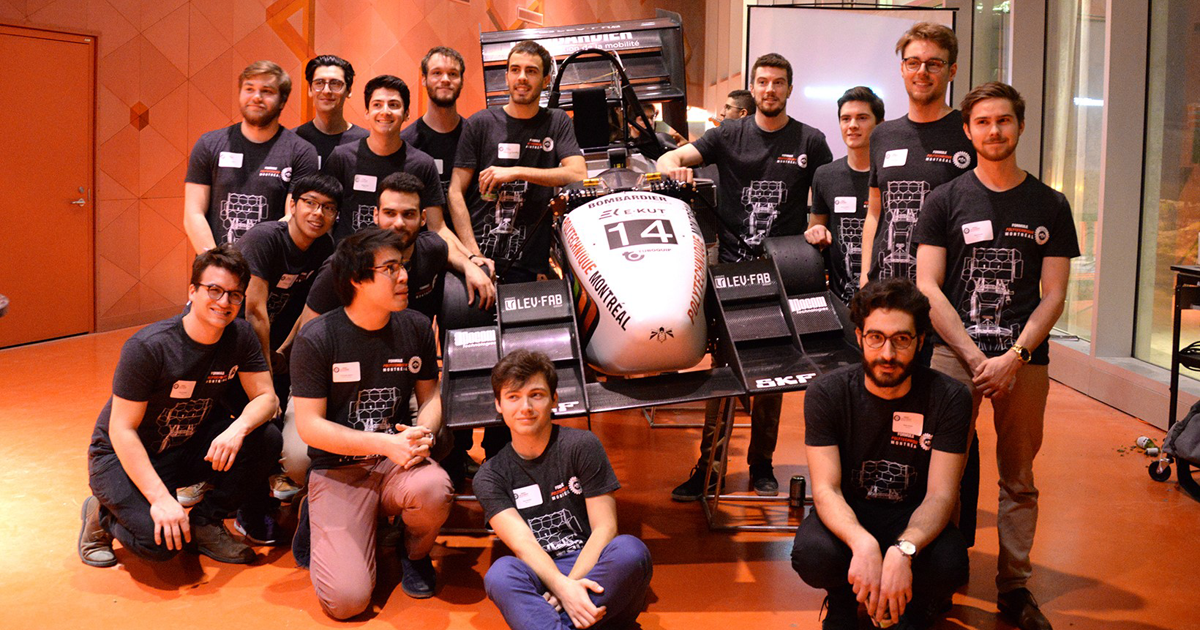 Des membres de la société technique Formule Polytechnique Montréal avec la monoplace FPM19. Des membres de la société technique Formule Polytechnique Montréal avec la monoplace FPM19.