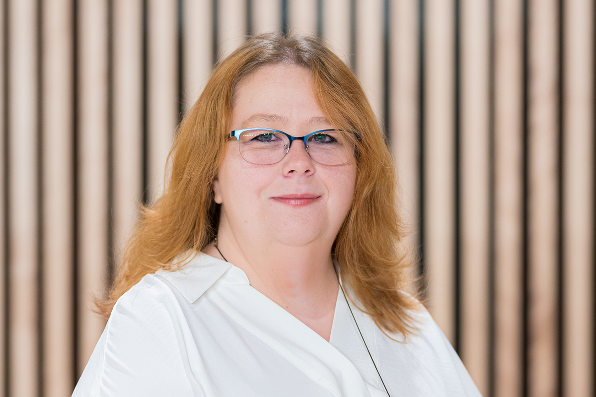 Josée Ouellette, commis-secrétaire au Service aux étudiants de Polytechnique Josée Ouellette, commis-secrétaire au Service aux étudiants de Polytechnique