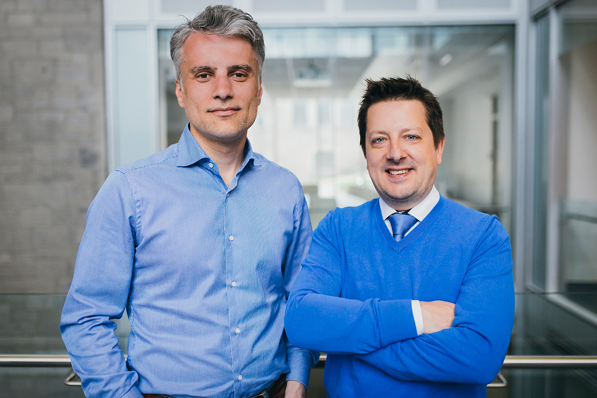 Dr Kevin Petrecca, chef du Service de neurochirurgie, chercheur spécialiste du cancer du cerveau et titulaire de la Chaire William Feindel de recherche en neuro-oncologie au Neuro, et Frédéric Leblond, professeur au Département de génie physique de Polyte Dr Kevin Petrecca, chef du Service de neurochirurgie, chercheur spécialiste du cancer du cerveau et titulaire de la Chaire William Feindel de recherche en neuro-oncologie au Neuro, et Frédéric Leblond, professeur au Département de génie physique de Polyte