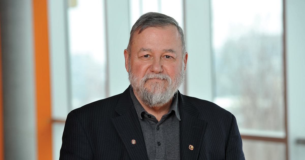 Michel Perrier, professeur émérite au Département de génie chimique. (Photo : Denis Bernier photographe). Michel Perrier, professeur émérite au Département de génie chimique. (Photo : Denis Bernier photographe).