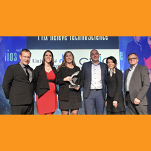 Remise du prix Relève Technoscience au Gala des Prix Innovation 2019 de l'ADRIQ (Photo : Normand Huberdeau)
