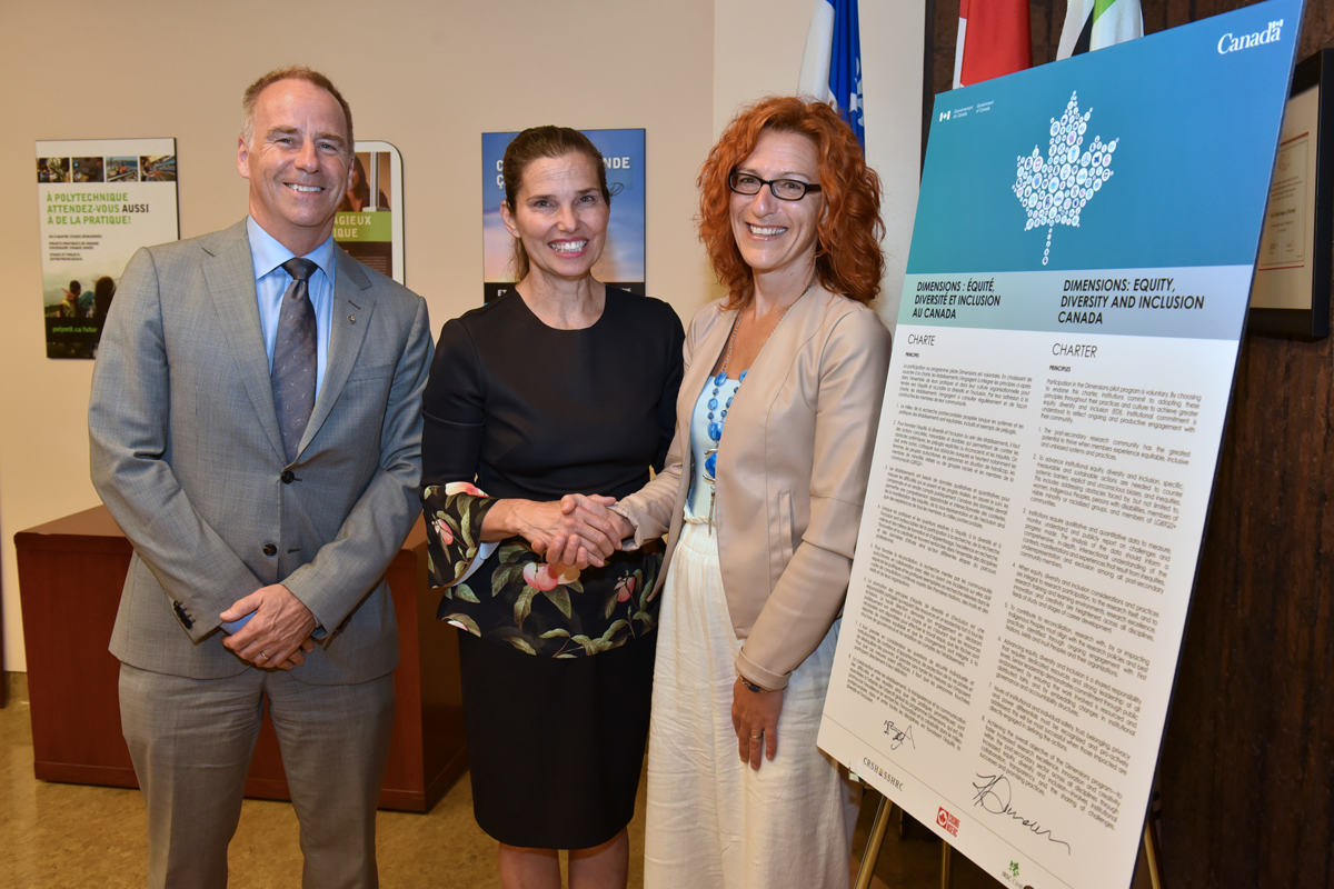 François Bertrand, Kirsty Duncan et Annie Ross. (Photo : Denis Bernier Photographe) François Bertrand, Kirsty Duncan et Annie Ross. (Photo : Denis Bernier Photographe)