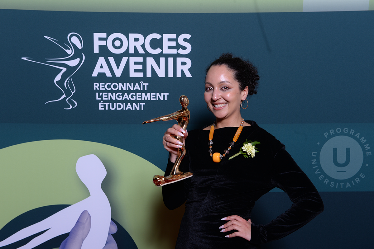 Imane Chafi, lauréate du prix AVENIR Personnalité engagée 2e et 3e cycle au Gala Forces AVENIR 2026. (Photo : Gilles Fréchette) Imane Chafi, lauréate du prix AVENIR Personnalité engagée 2e et 3e cycle au Gala Forces AVENIR 2026. (Photo : Gilles Fréchette)