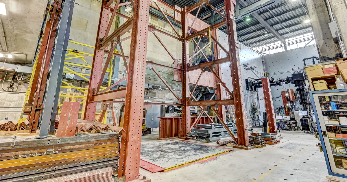 Le Laboratoire de structures à Polytechnique Montréal. (Photo : Alexandre Côté) Le Laboratoire de structures à Polytechnique Montréal. (Photo : Alexandre Côté)