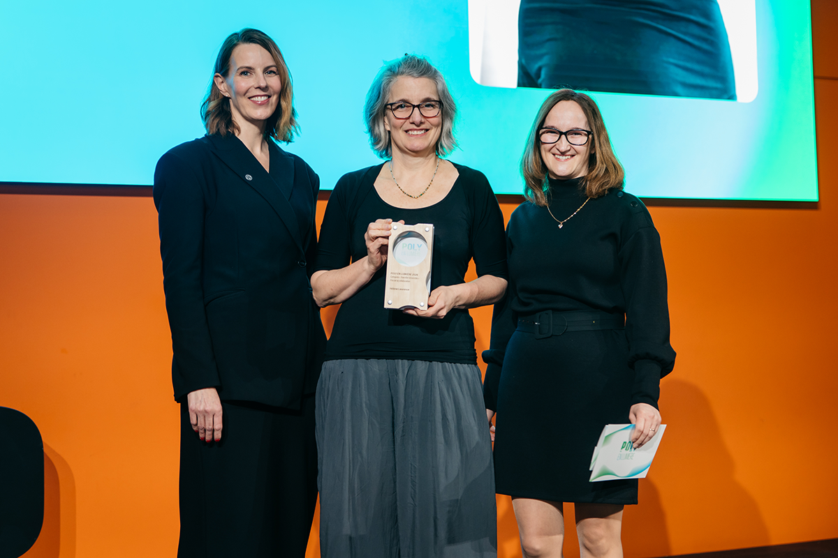 Hélène Laurence, conseillère à la recherche au Bureau de la recherche (au centre), avec Jacqueline Wallace (à gauche) et Gabriela Nicolescu (à droite). (Photo : Annie Diotte) Hélène Laurence, conseillère à la recherche au Bureau de la recherche (au centre), avec Jacqueline Wallace (à gauche) et Gabriela Nicolescu (à droite). (Photo : Annie Diotte)