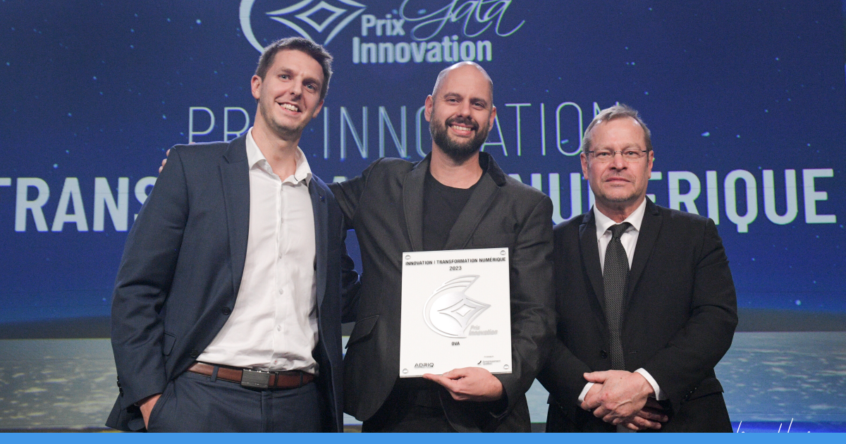 Remise du Prix Innovation | Transformation numérique au Gala Innovation 2023 de l'ADRIQ. Remise du Prix Innovation | Transformation numérique au Gala Innovation 2023 de l'ADRIQ.