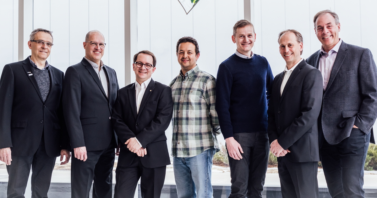 Les lauréats du Prix Synergie pour l'innovation 2019, catégorie «Petites et moyennes entreprises». Photo : CRSNG Les lauréats du Prix Synergie pour l'innovation 2019, catégorie «Petites et moyennes entreprises». Photo : CRSNG