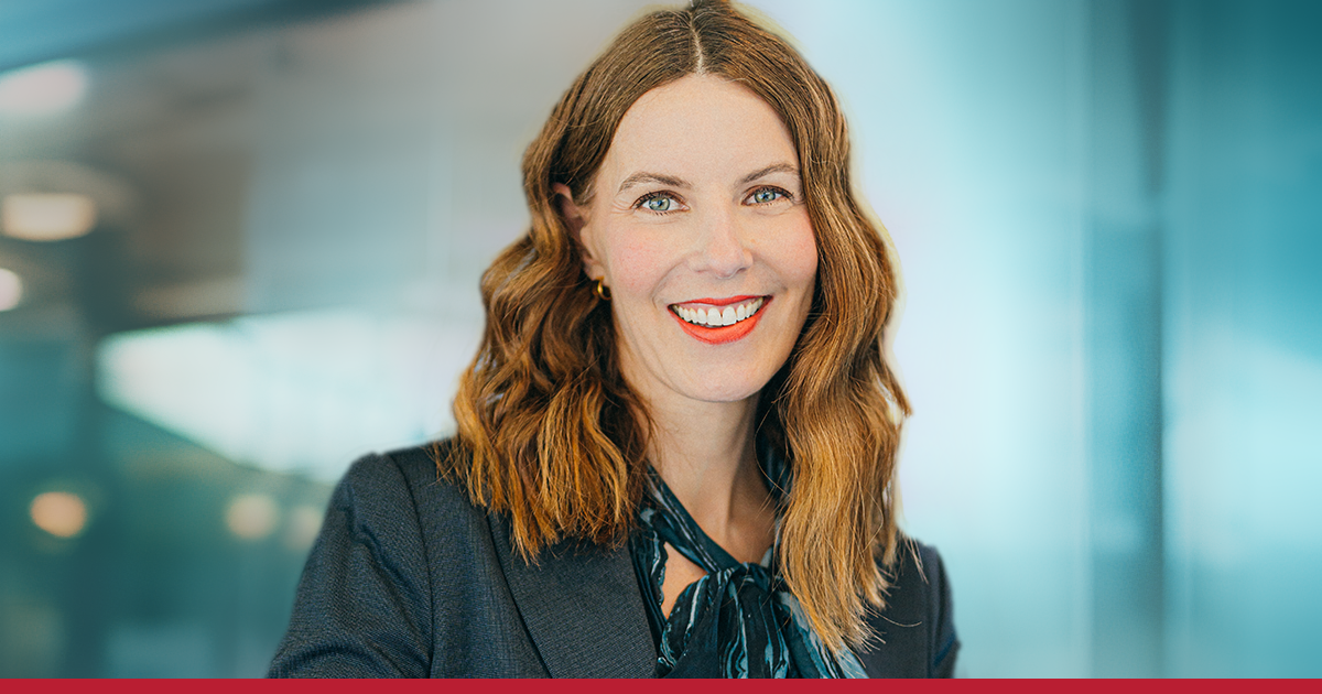 Jacqueline Wallace, directrice des communications, relations externes et internationales Jacqueline Wallace, directrice des communications, relations externes et internationales