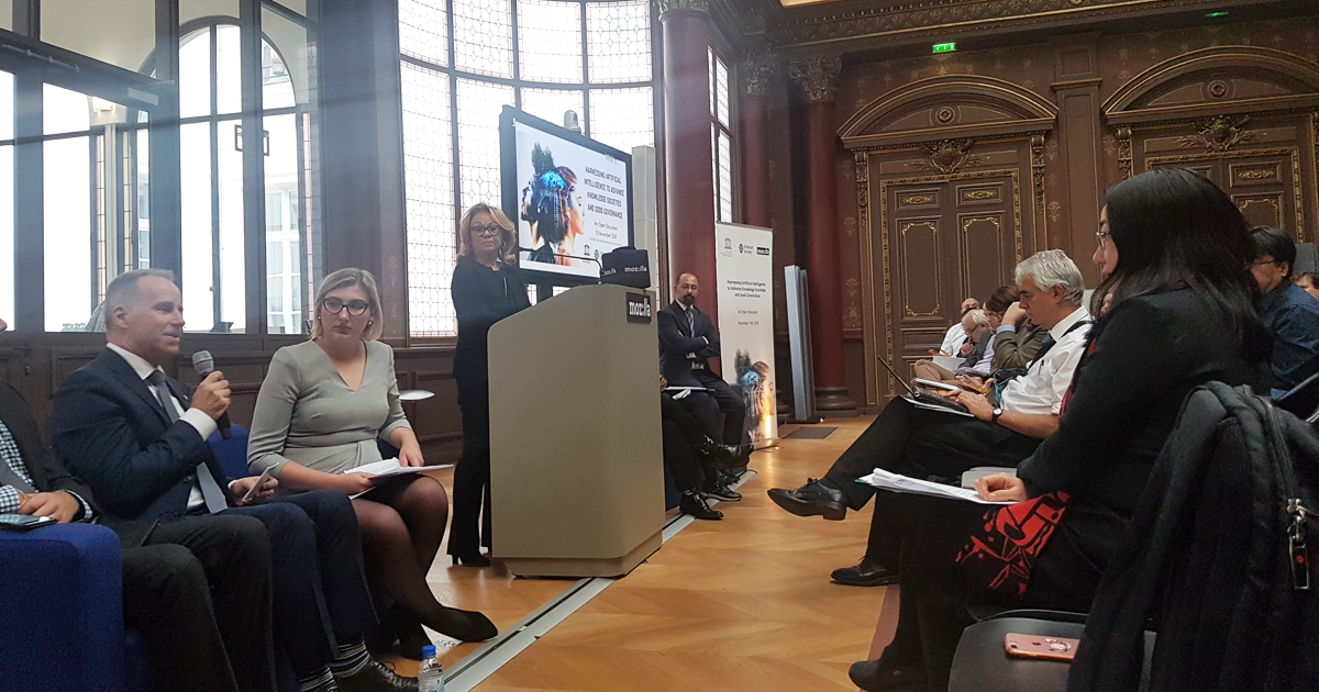 François Bertrand, de Polytechnique Montréal, lors d'une discussion portant sur les droits humains et l'intelligence artificielle au Forum de la gouvernance de l'Internet 2018. (Pho François Bertrand, de Polytechnique Montréal, lors d'une discussion portant sur les droits humains et l'intelligence artificielle au Forum de la gouvernance de l'Internet 2018. (Pho