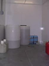 Drinking-water treatment and distribution: Temperature-controlled cooling chamber