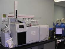 Traitement et distribution de l'eau potable : chromatographe en phase gazeuse et spectromètre de masse (GC-MS) pour l'analyse des goûts et odeurs