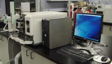 Eaux usées industrielles et eaux de débordement : système de chromatographie en phase liquide avec spectromètre de masse (LC/MS/MS)