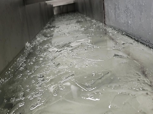 Chambre froide (avec une température minimale de -23°C) et Systèmes de circulation d’écoulement avec deux canaux rectangulaires parallèles