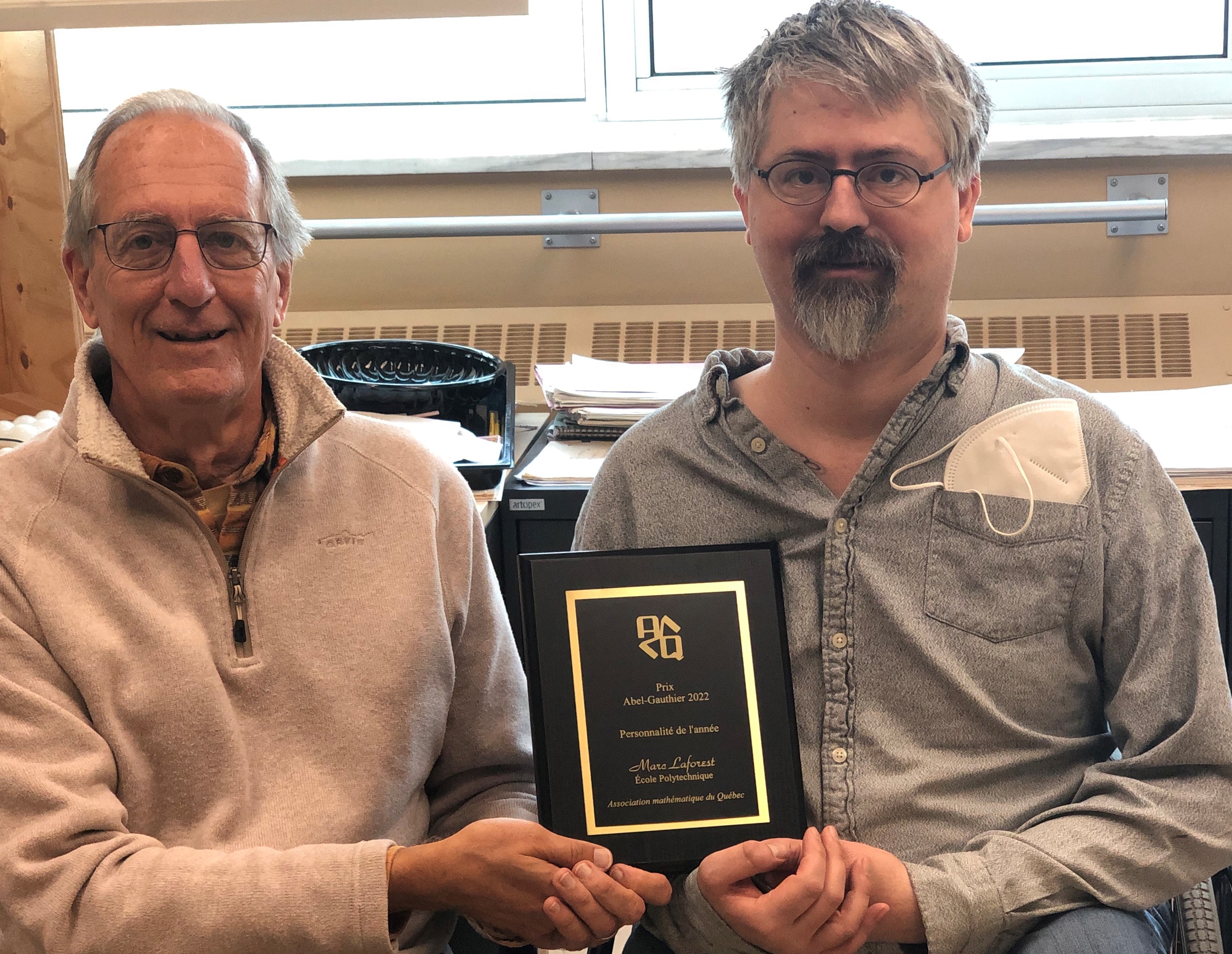 Marc Laforest (à droite) et Yvan Saint-Aubin (lauréat du Prix Abel-Gauthier 2019)