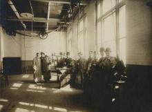 In Polytechnique Montréal's labs in the 20th century, students and professors wore suits, ties, and bowler hats! In Polytechnique Montréal's labs in the 20th century, students and professors wore suits, ties, and bowler hats!