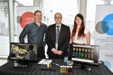 Les chercheurs et les étudiants affiliés à l’Institut TransMedTech ont présenté leurs travaux à des stations représentant les 7 axes de recherche de l’Institut : technologies de réadaptation; biocapteurs et microdispositifs médicaux; tests pronostiques de pathologies progressives; dispositifs de traitements minimalement invasifs; imagerie, thérapie laser, sondes biophotoniques; technologies nanorobotiques et théranostiques; imagerie interventionnelle et multimodale. Les chercheurs et les étudiants affiliés à l’Institut TransMedTech ont présenté leurs travaux à des stations représentant les 7 axes de recherche de l’Institut : technologies de réadaptation; biocapteurs et microdispositifs médicaux; tests pronostiques de pathologies progressives; dispositifs de traitements minimalement invasifs; imagerie, thérapie laser, sondes biophotoniques; technologies nanorobotiques et théranostiques; imagerie interventionnelle et multimodale.