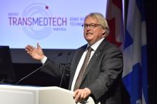 Gaétan Barrette, ministre de la Santé et des Services sociaux du Québec. Gaétan Barrette, ministre de la Santé et des Services sociaux du Québec.