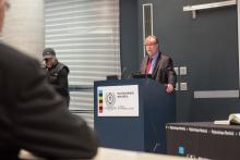 Michel Gendreau, directeur du Département de mathématiques et de génie industriel de Polytechnique Montréal, maître de cérémonie de l'inauguration de la Chaire de recherche industrielle CRSNG-Hydro-Québec-Schneider Electric en optimisation des réseaux électriques intelligents.