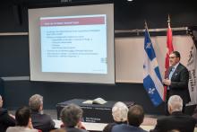 Miguel Anjos, professeur titulaire au sein du Département de mathématiques et de génie industriel de Polytechnique Montréal et directeur de la Chaire de recherche industrielle CRSNG-Hydro-Québec-Schneider Electric en optimisation des réseaux électriques intelligents, lors de la cérémonie d'inauguration de la chaire industrielle.