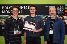 Deuxième position : l'équipe Les Éléobros du Collège de Maisonneuve. De gauche à droite : Martin Giard; Gianluca Perreault; le mentor Pascal Pelletier-Boudreau.