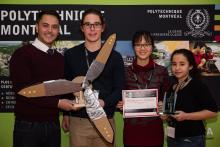 Prix Coup de cœur Enercon pour l’ingéniosité de conception : l'équipe SLA BdeB du Collège de Bois-de-Boulogne. De gauche à droite : Mohammed Senay, représentant de la compagnie Enercon; Marc-Antoine Blondeau; Linda Chau; Nohaila Ahssinou. Prix Coup de cœur Enercon pour l’ingéniosité de conception : l'équipe SLA BdeB du Collège de Bois-de-Boulogne. De gauche à droite : Mohammed Senay, représentant de la compagnie Enercon; Marc-Antoine Blondeau; Linda Chau; Nohaila Ahssinou.