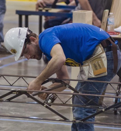 Les comités pont d'acier et canoë de béton se distinguent à la compétition régionale américaine de l'ASCE et à la compétition nationale canadienne