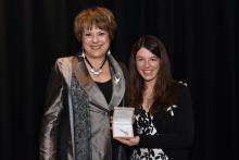 Hélène David, ministre responsable de l’Enseignement supérieur en compagnie de la lauréate de l’Ordre de la rose blanche, Liane Bernstein Hélène David, ministre responsable de l’Enseignement supérieur en compagnie de la lauréate de l’Ordre de la rose blanche, Liane Bernstein