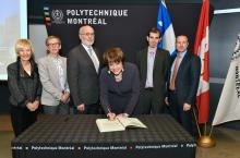 De gauche à droite : Michèle Thibodeau-DeGuire, présidente du conseil d’administration de Polytechnique Montréal; Sophie Hosatte-Ducassy, directrice, groupe Bâtiments de CanmetÉNERGIE; Christophe Guy, directeur général de Polytechnique Montréal; Hélène David, ministre responsable de l’Enseignement supérieur au gouvernement du Québec; Benoît Courcelles, professeur adjoint au Département des génies civil, géologique et des mines de Polytechnique Montréal; Philippe Pasquier, professeur agrégé au Département de