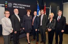De gauche à droite : Sophie Hosatte-Ducassy, directrice, groupe Bâtiments de CanmetÉNERGIE; Christophe Guy, directeur général de Polytechnique Montréal; Hélène David, ministre responsable de l’Enseignement supérieur au gouvernement du Québec; Philippe Pasquier, professeur agrégé au Département des génies civil, géologique et des mines de Polytechnique Montréal; Benoît Courcelles, professeur adjoint au Département des génies civil, géologique et des mines de Polytechnique Montréal; Michèle Thibodeau-DeGuire,