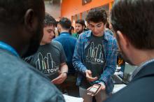 Des participants au marathon de programmation Hackatown 2017 tenu à Polytechnique Montréal les 4 et 5 février 2017. (Crédit photo : Loïc Bellemare-Alford, PolyPhoto)