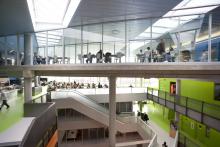 Aerial walkway at the library, 9.7 MB, JPEG, © Productions punch inc.